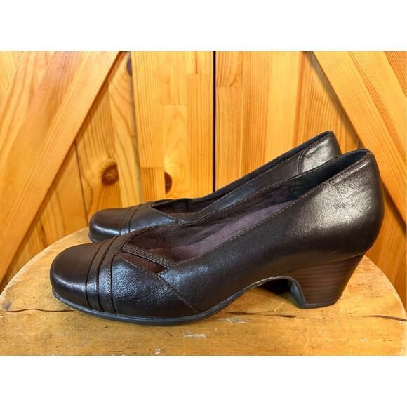 Clarks Artisan Phyllis Brown Leather 2" Heel Pump Shoes, Women's 6.5M - Picture 1 of 8